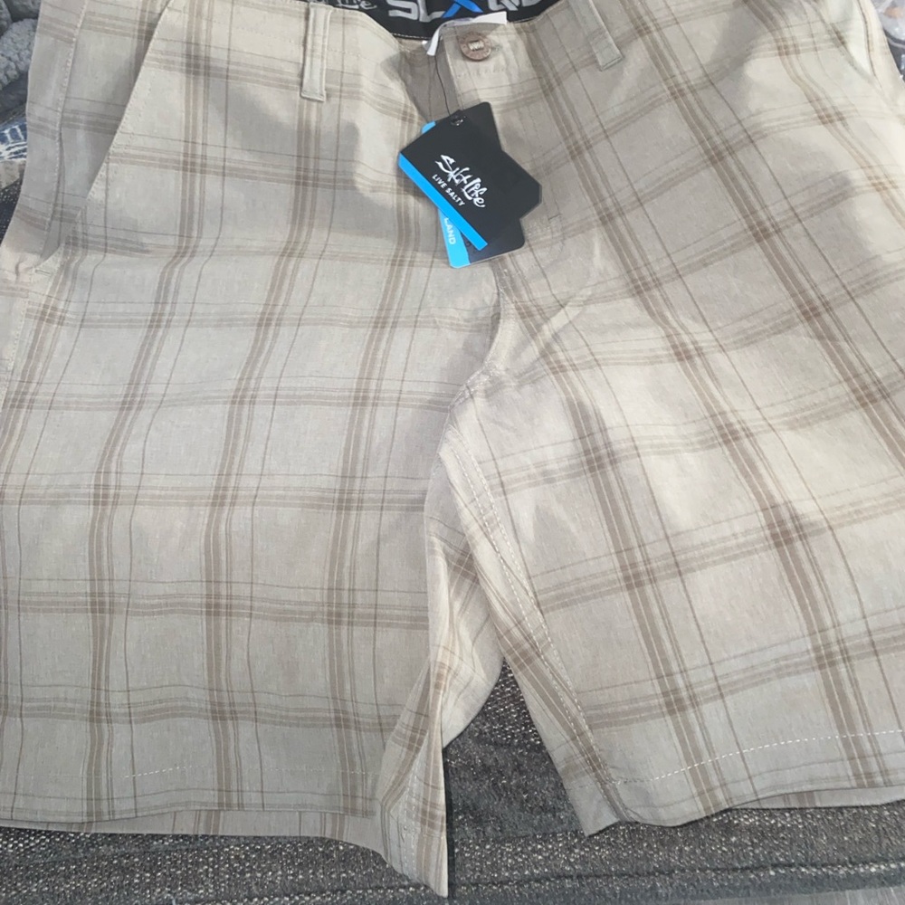 NWT Salt life 36 vapor stretch cargo shorts